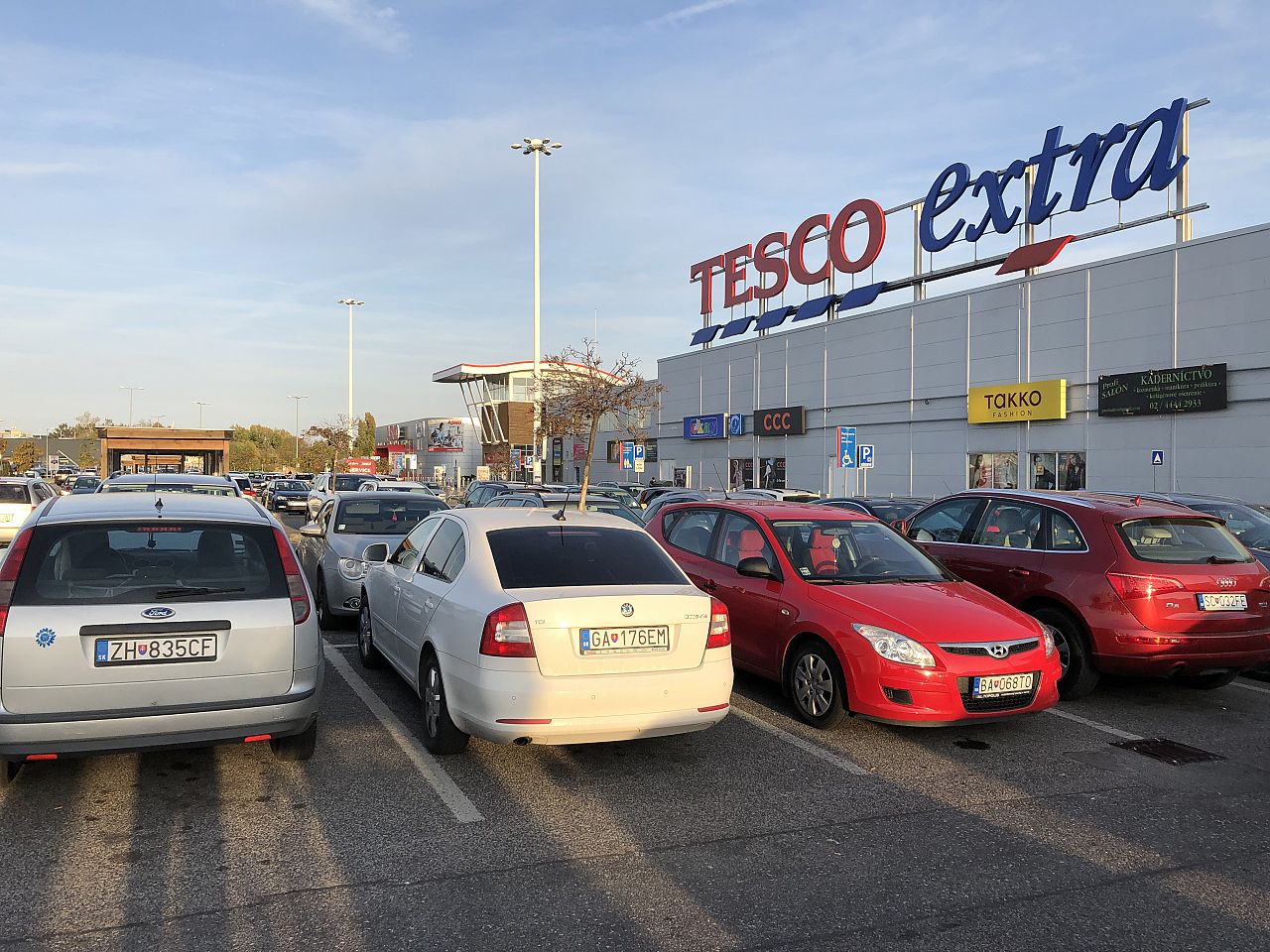 parkovisko tesco